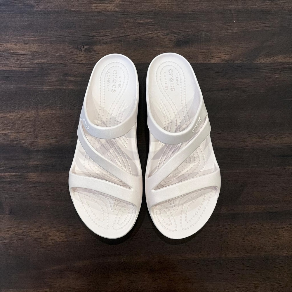 Crocs Kadee II Sandal Z-Strap Lightweight Comfort barely pink Size 9 Women Shoes